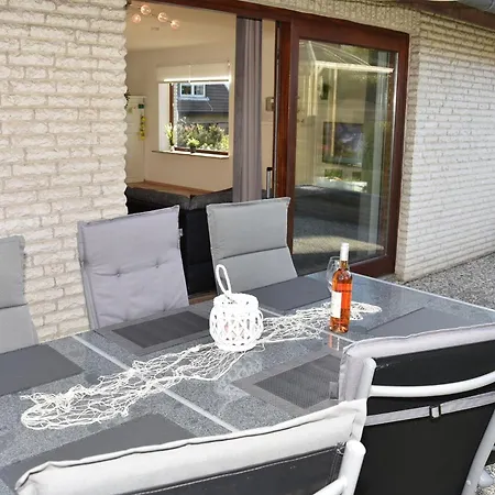 Meerglueck 公寓 海利根港